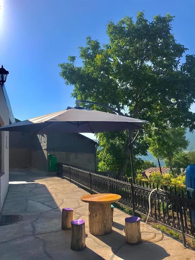 Ana-Maria Bnb Bed & Breakfast Tat'ev Exterior photo