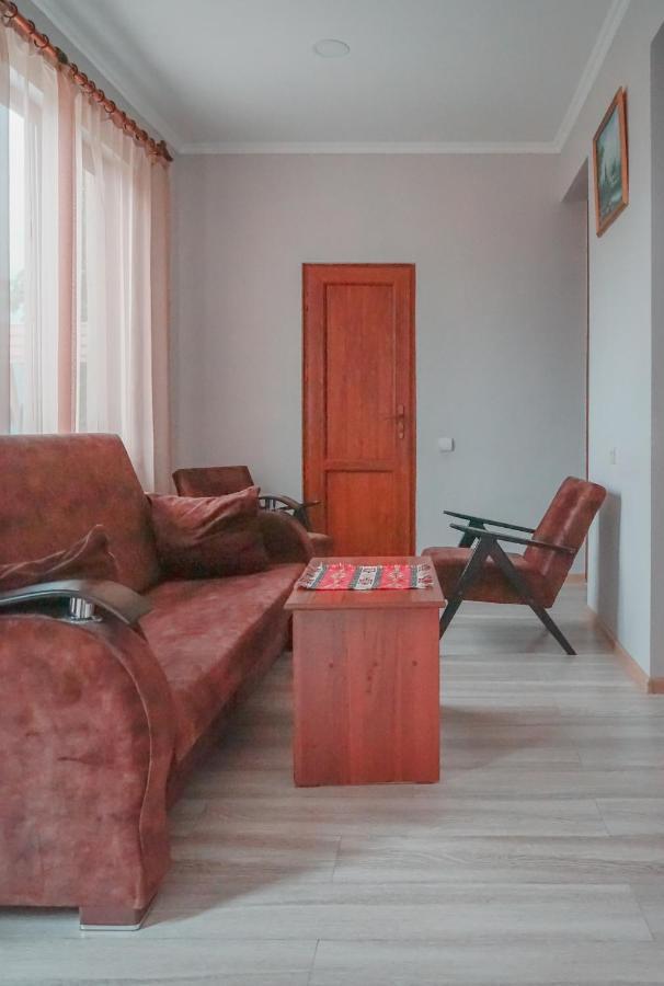 Ana-Maria Bnb Bed & Breakfast Tat'ev Exterior photo