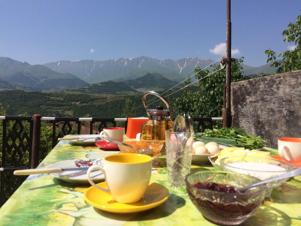 Ana-Maria Bnb Bed & Breakfast Tat'ev Exterior photo