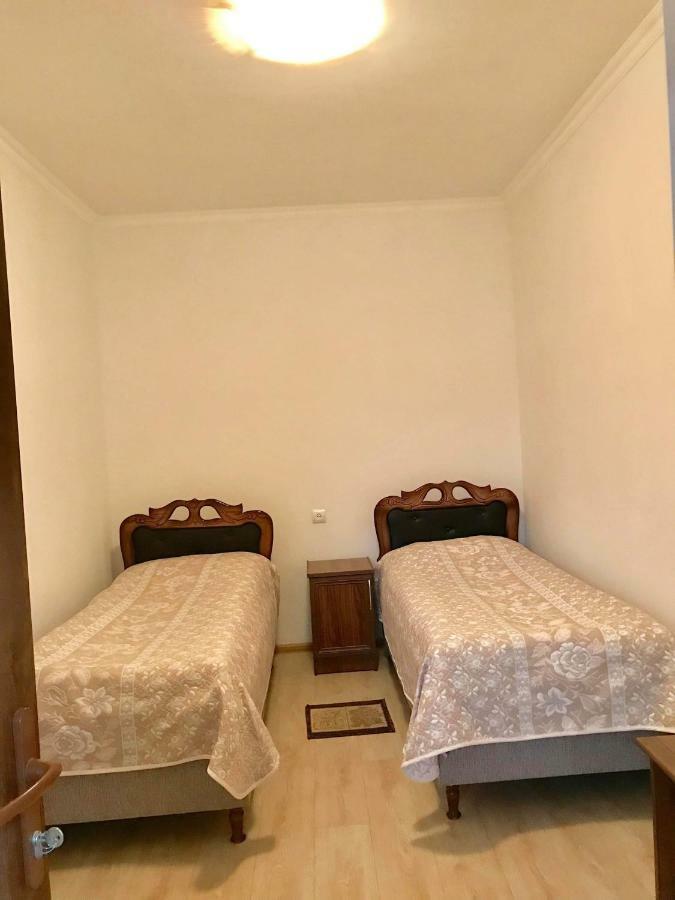 Ana-Maria Bnb Bed & Breakfast Tat'ev Exterior photo